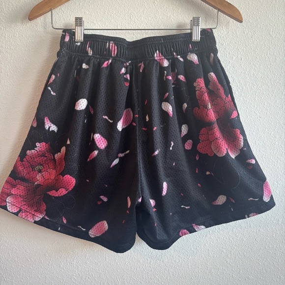 Certified Lifters Brand Black Cherry Blossom Floral Athletic Shorts Large - Picture 6 of 8